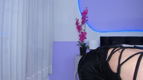 Snapshot of julieta_cortes__ chatting on March 6, 1:46 pm Julieta online show from March 6, 1:46 pm