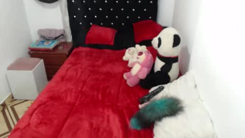 Snapshot of julieta_jonez_ chatting on October 3, 7:35 am Julieta. online show from October 3, 7:35 am