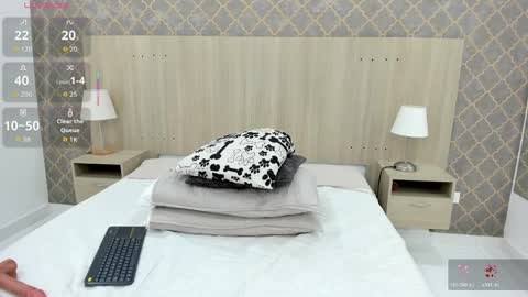 Julieta Robertson online show from April 10, 6:41 am