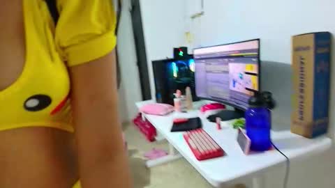 julieta_rose19 online show from October 19, 3:52 am