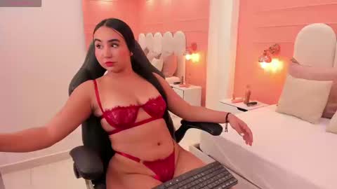 Snapshot of julieta_rose__ chatting on September 12, 10:28 pm online show from September 12, 10:28 pm