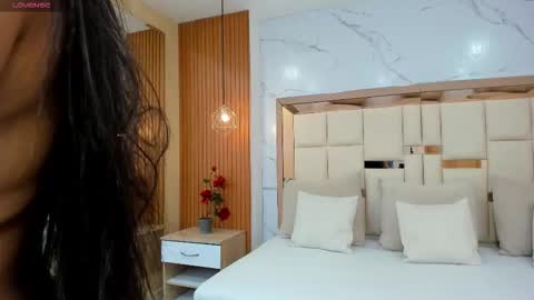     online show from November 13, 10:20 pm