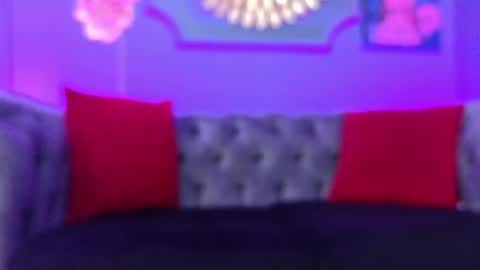 Snapshot of julieta_russell chatting on January 15, 12:15 pm Julieta online show from January 15, 12:15 pm