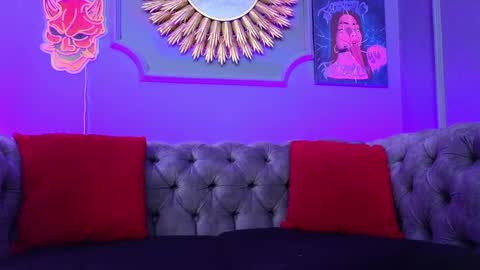 Snapshot of julieta_russell chatting on January 22, 12:06 pm Julieta online show from January 22, 12:06 pm