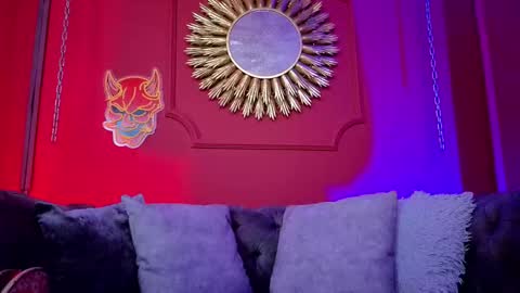 Snapshot of julieta_russell chatting on October 6, 12:55 pm Julieta online show from October 6, 12:55 pm