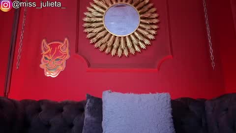  Julieta  online show from June 3, 2:33 pm