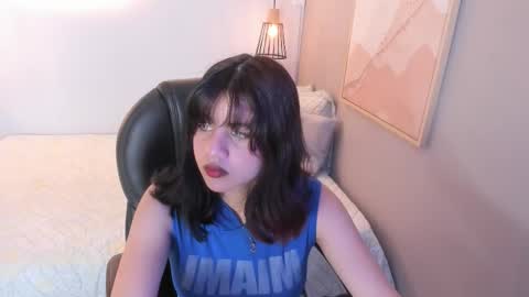Snapshot of julieth_brown_ chatting on October 13, 7:38 pm Julieth online show from October 13, 7:38 pm
