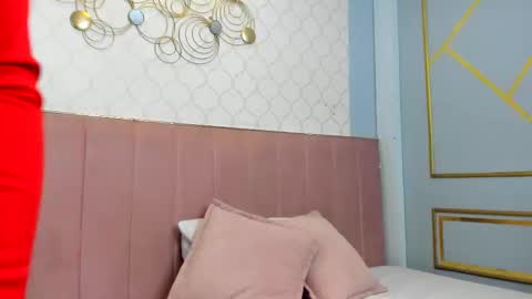   online show from February 3, 9:18 pm