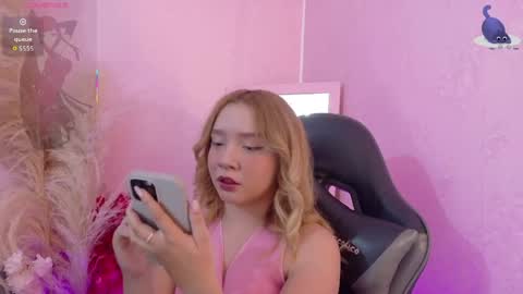 Julieth online show from June 8, 2:34 am