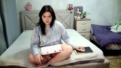 Snapshot of julietkalen chatting on January 30, 3:22 am Julietkitty online show from January 30, 3:22 am
