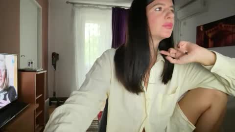 Snapshot of julietterosie chatting on September 25, 8:13 am Rose online show from September 25, 8:13 am