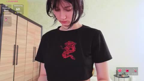Snapshot of julissweet chatting on October 19, 9:33 am Asmodeus online show from October 19, 9:33 am