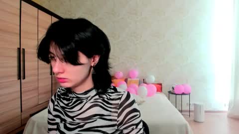 Snapshot of julissweet chatting on February 16, 7:15 am Asmodeus online show from February 16, 7:15 am