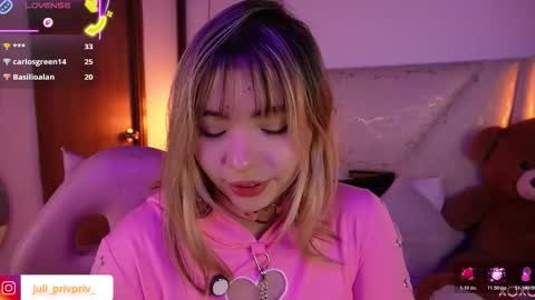 jullianapriv_ online show from February 21, 3:13 pm