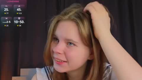 Julie online show from November 9, 4:25 pm