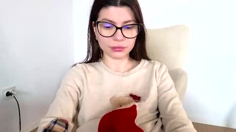 Snapshot of jullyenn chatting on February 16, 10:10 am Jully online show from February 16, 10:10 am
