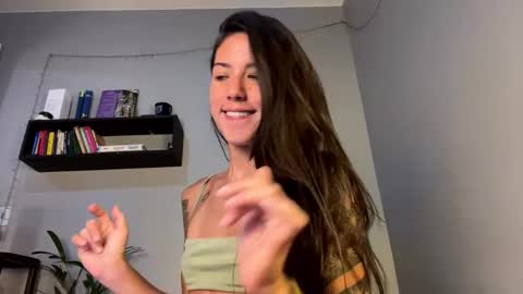 Snapshot of jullyjuicy chatting on October 8, 11:31 pm Jully online show from October 8, 11:31 pm