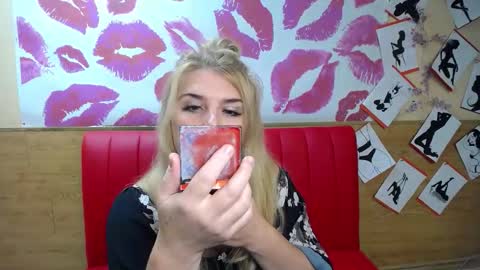 Snapshot of julya_barbi chatting on September 17, 5:49 am Julya Barbi online show from September 17, 5:49 am