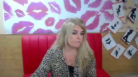 Snapshot of julya_barbi chatting on September 24, 8:02 am Julya Barbi online show from September 24, 8:02 am