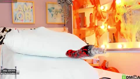  Juliana  online show from October 20, 9:51 pm