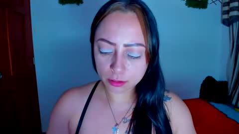 Snapshot of julybravo chatting on January 26, 12:37 am juliana online show from January 26, 12:37 am