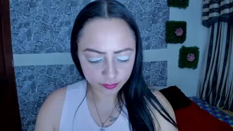 Snapshot of julybravo chatting on February 16, 10:21 pm juliana online show from February 16, 10:21 pm