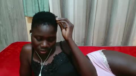 Snapshot of just_lyra chatting on September 16, 9:23 pm Lyra online show from September 16, 9:23 pm