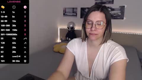 Julie online show from February 20, 6:06 am