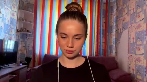 Melissa online show from June 10, 6:23 am