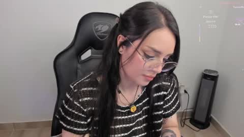 jxssicax online show from May 13, 1:11 am