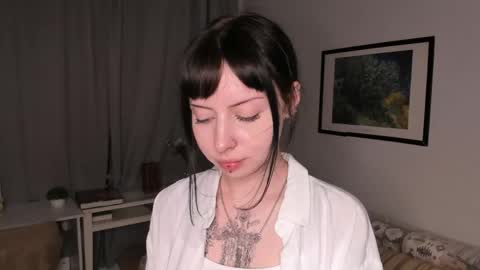 Annie online show from May 17, 5:56 pm