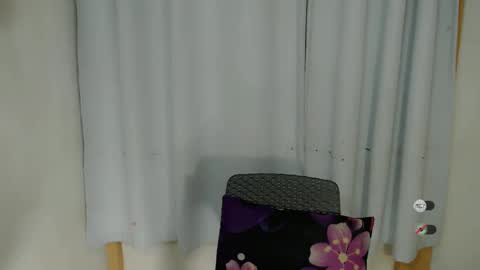 Snapshot of kaamy_dake chatting on March 4, 12:29 am KAAMY online show from March 4, 12:29 am