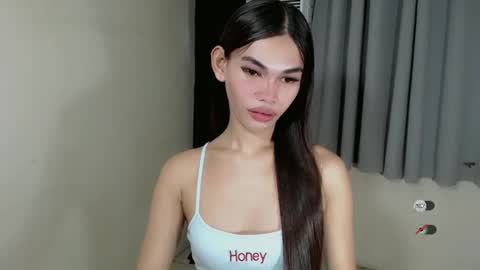 Snapshot of kaamy_dake chatting on March 8, 5:47 am KAAMY online show from March 8, 5:47 am