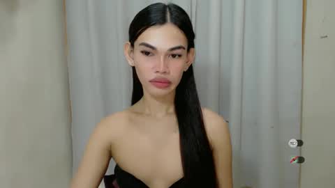 Snapshot of kaamy_dake chatting on February 4, 11:38 am KAAMY online show from February 4, 11:38 am