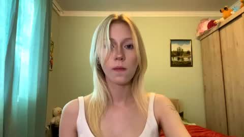 Mia 1st day here online show from June 20, 2:42 pm