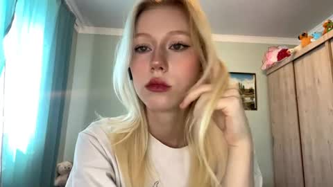Mia 1st day here online show from June 2, 12:17 pm