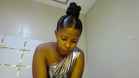 Snapshot of kadime001 chatting on March 4, 5:03 pm kadime online show from March 4, 5:03 pm