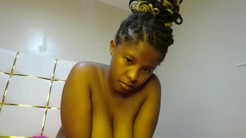 Snapshot of kadime001 chatting on February 19, 5:49 pm kadime online show from February 19, 5:49 pm