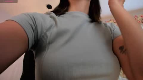 Kaia Ferreira online show from November 2, 12:30 pm