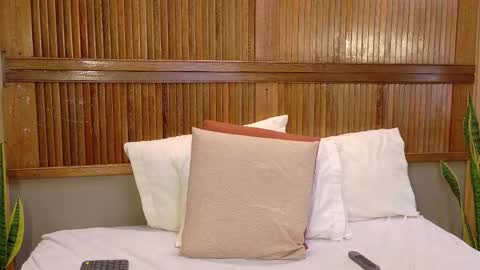 kaiawhite online show from February 26, 9:47 pm