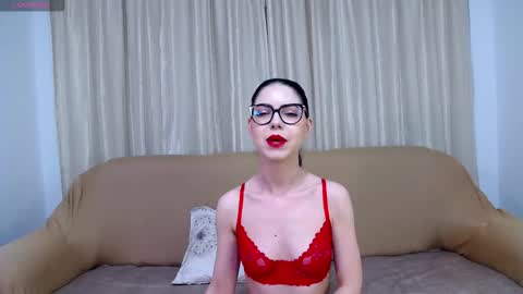 Kaila Lewis online show from October 21, 6:12 pm