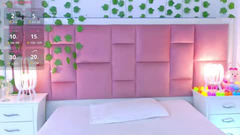 kelly online show from April 18, 11:24 am