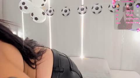 Kailyn online show from June 22, 11:40 am
