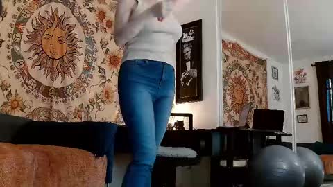 Snapshot of kalikushdreamz chatting on February 11, 2:46 pm Tara Smith online show from February 11, 2:46 pm