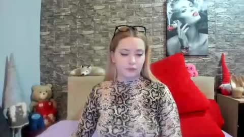 Snapshot of kalindahot chatting on February 25, 7:27 pm kalindahot online show from February 25, 7:27 pm
