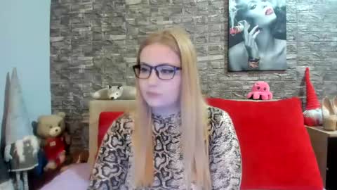 Snapshot of kalindahot chatting on February 8, 7:05 pm kalindahot online show from February 8, 7:05 pm
