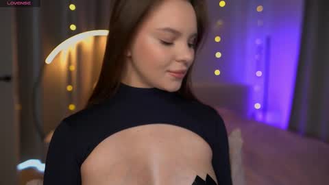 Snapshot of kalisa_pearl chatting on February 13, 11:06 am Please call me Kalisa online show from February 13, 11:06 am