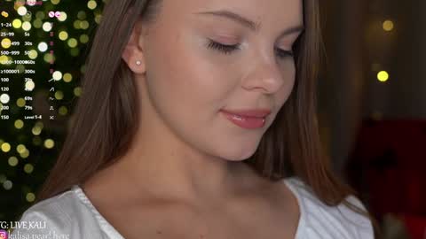 Snapshot of kalisa_pearl chatting on January 18, 2:33 pm Please call me Kalisa online show from January 18, 2:33 pm
