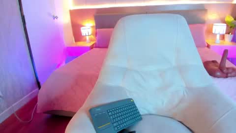 kalyx_lana online show from July 11, 10:10 pm