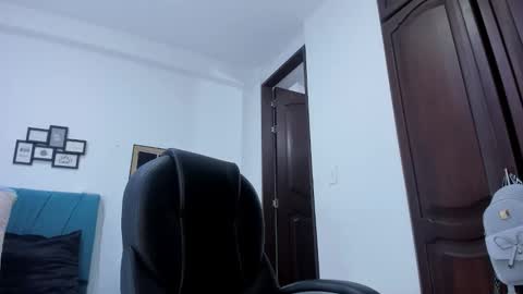 Kamilalopez online show from October 16, 8:33 pm